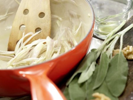 Feine Topinambursuppe Zubereitung Schritt 4 Feine Topinambursuppe Zubereitung Schritt 4