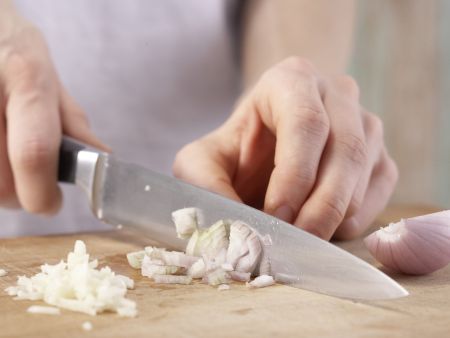 Feine Zucchinicremesuppe Zubereitung Schritt 4 Feine Zucchinicremesuppe Zubereitung Schritt 4