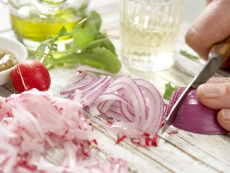 Feldsalat nach bayrischer Art Zubereitung Schritt 4 Feldsalat nach bayrischer Art Zubereitung Schritt 4