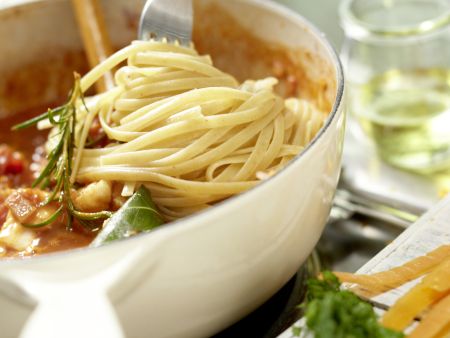 Fisch-Bolognese Zubereitung Schritt 8 Fisch-Bolognese Zubereitung Schritt 8