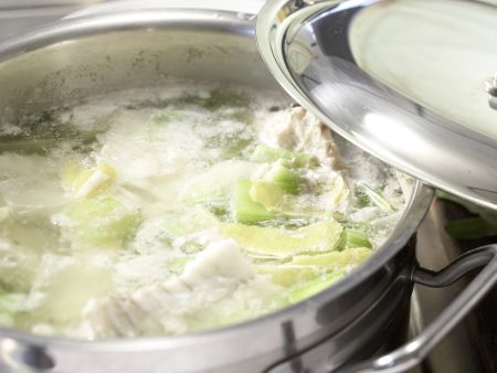 Fischfond Zubereitung Schritt 5 Fischfond Zubereitung Schritt 5