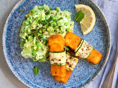 Fischstäbchen aus der Heißluftfritteuse auf Erbsenpüree