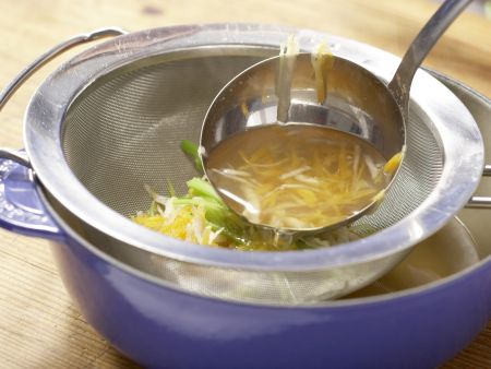 Flädlesuppe Zubereitung Schritt 9 Flädlesuppe Zubereitung Schritt 9