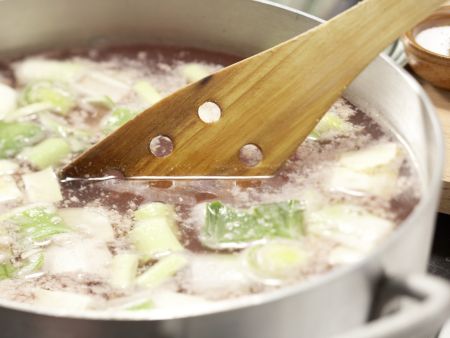 Fleischbrühe Zubereitung Schritt 3 Fleischbrühe Zubereitung Schritt 3