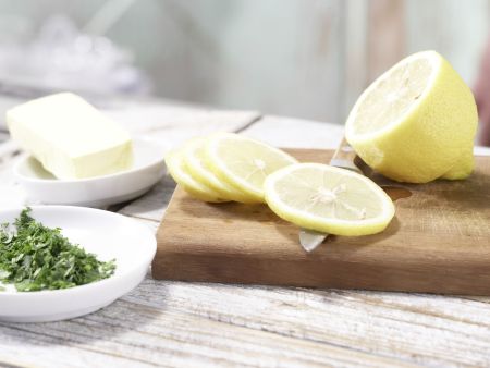 Forellenfilet im Alupäckchen Zubereitung Schritt 1 Forellenfilet im Alupäckchen Zubereitung Schritt 1