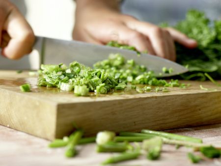 Frankfurter Grüne Sauce – smarter Zubereitung Schritt 2 Frankfurter Grüne Sauce – smarter Zubereitung Schritt 2