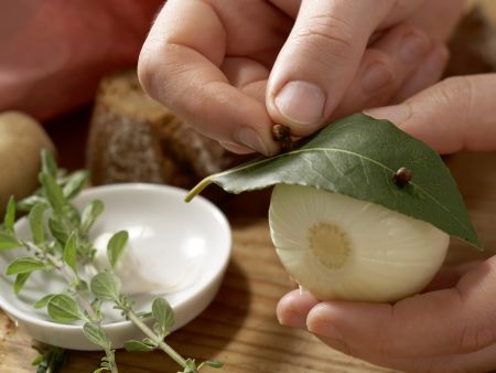 Französische Kohl-Bohnen-Suppe Zubereitung Schritt 3 Französische Kohl-Bohnen-Suppe Zubereitung Schritt 3