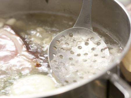 Französische Kohl-Bohnen-Suppe Zubereitung Schritt 5 Französische Kohl-Bohnen-Suppe Zubereitung Schritt 5