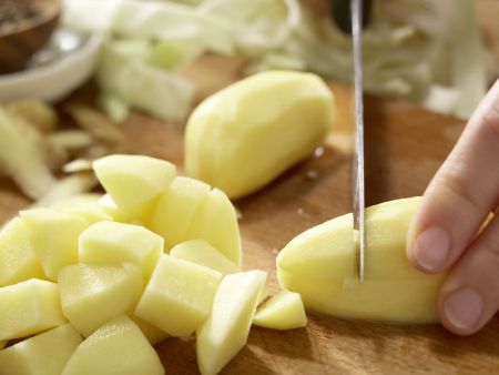 Französische Kohl-Bohnen-Suppe Zubereitung Schritt 7 Französische Kohl-Bohnen-Suppe Zubereitung Schritt 7