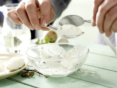 Frische Erbsensuppe – smarter Zubereitung Schritt 3 Frische Erbsensuppe – smarter Zubereitung Schritt 3