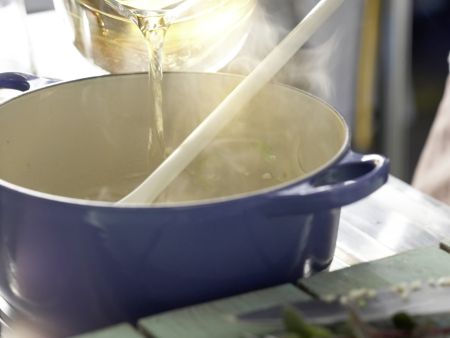 Frische Erbsensuppe – smarter Zubereitung Schritt 6 Frische Erbsensuppe – smarter Zubereitung Schritt 6