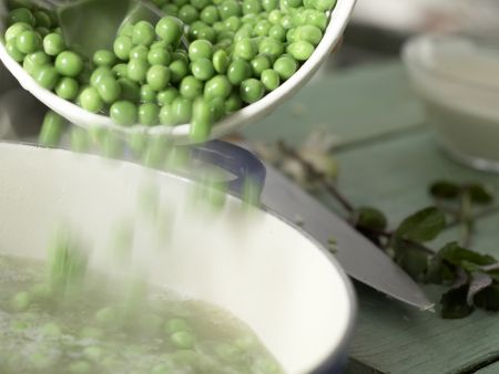 Frische Erbsensuppe – smarter Zubereitung Schritt 7 Frische Erbsensuppe – smarter Zubereitung Schritt 7