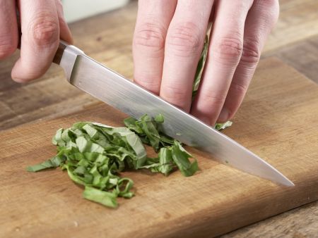 Frischkäsebällchen auf Salat Zubereitung Schritt 6 Frischkäsebällchen auf Salat Zubereitung Schritt 6