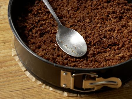 Frischkäsetorte "Osterwiese" Zubereitung Schritt 4 Frischkäsetorte "Osterwiese" Zubereitung Schritt 4
