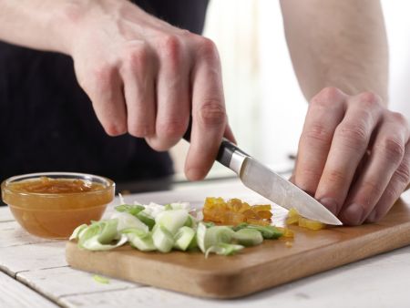 Fruchtig gefüllte Hähnchenbrust Zubereitung Schritt 5 Fruchtig gefüllte Hähnchenbrust Zubereitung Schritt 5
