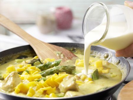Fruchtige Spargelpfanne Zubereitung Schritt 7 Fruchtige Spargelpfanne Zubereitung Schritt 7