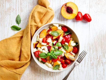 Fruchtiger Caprese-Nektarinen-Salat Rezept