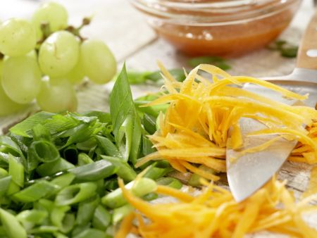 Fruchtiger Hähnchensalat Zubereitung Schritt 5 Fruchtiger Hähnchensalat Zubereitung Schritt 5