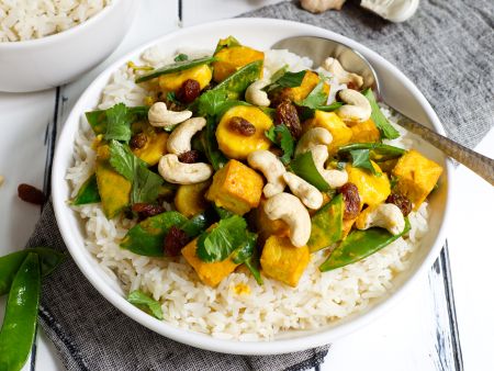 Fruchtiges Thai-Curry mit Tofu und Reis