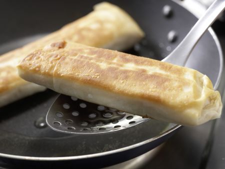 Frühlingsrollen mit Kassler Zubereitung Schritt 8 Frühlingsrollen mit Kassler Zubereitung Schritt 8
