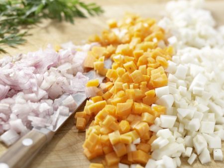 Fusilli mit Lamm-Gemüse-Ragout Zubereitung Schritt 1 Fusilli mit Lamm-Gemüse-Ragout Zubereitung Schritt 1