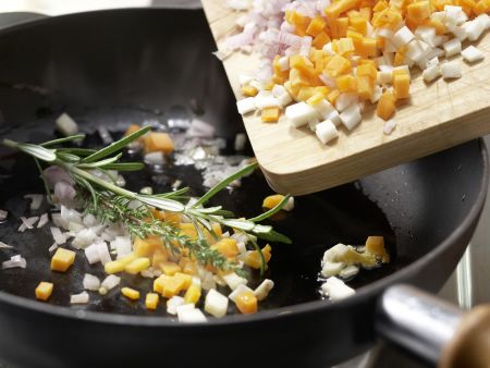 Fusilli mit Lamm-Gemüse-Ragout Zubereitung Schritt 4 Fusilli mit Lamm-Gemüse-Ragout Zubereitung Schritt 4