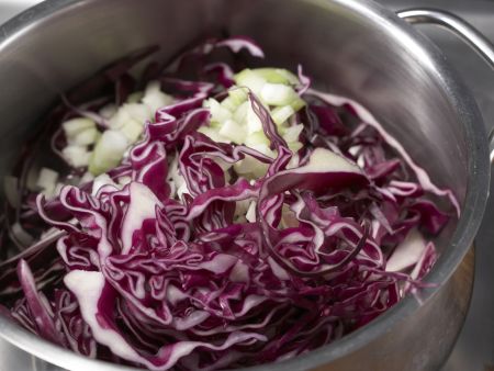 Gänsebrust mit Ingwer-Rotkohl Zubereitung Schritt 5 Gänsebrust mit Ingwer-Rotkohl Zubereitung Schritt 5