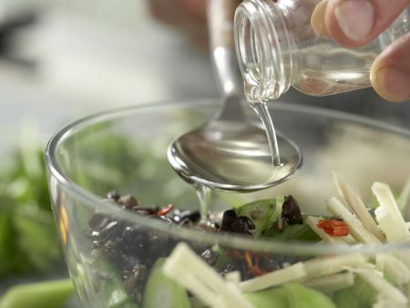 Ganzer gedämpfter Zander Zubereitung Schritt 5 Ganzer gedämpfter Zander Zubereitung Schritt 5