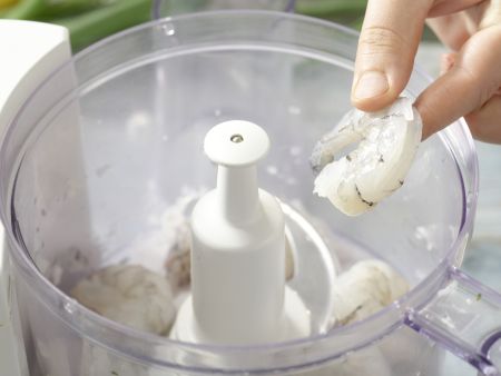 Garnelen-Nudel-Suppe Zubereitung Schritt 2 Garnelen-Nudel-Suppe Zubereitung Schritt 2