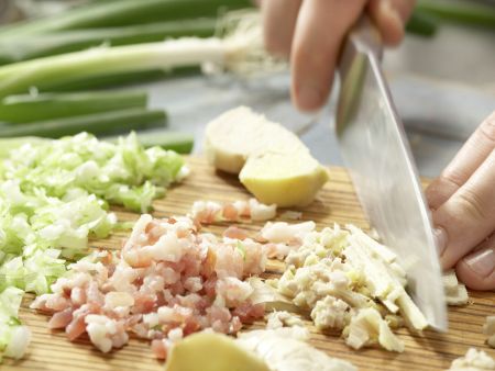 Garnelen-Nudel-Suppe Zubereitung Schritt 3 Garnelen-Nudel-Suppe Zubereitung Schritt 3