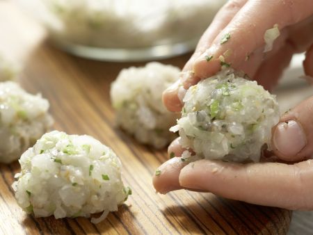 Garnelenbällchen Zubereitung Schritt 5 Garnelenbällchen Zubereitung Schritt 5