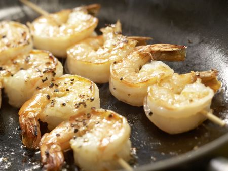 Garnelenspieße auf Salat Zubereitung Schritt 8 Garnelenspieße auf Salat Zubereitung Schritt 8