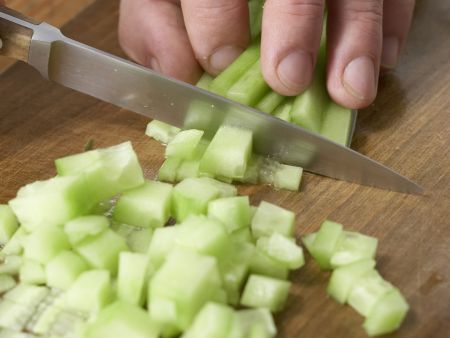 Gazpacho mit Weißbrot Zubereitung Schritt 6 Gazpacho mit Weißbrot Zubereitung Schritt 6