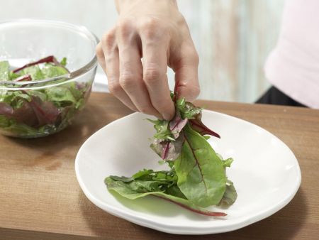 Gebackene Mairüben mit Sesamkruste Zubereitung Schritt 8 Gebackene Mairüben mit Sesamkruste Zubereitung Schritt 8