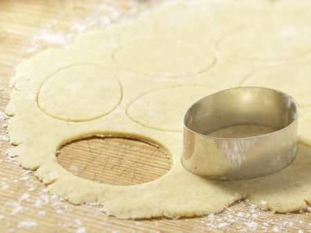 Gebackene Marzipan-Ostereier Zubereitung Schritt 6 Gebackene Marzipan-Ostereier Zubereitung Schritt 6