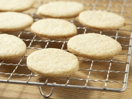 Gebackene Marzipan-Ostereier Zubereitung Schritt 7 Gebackene Marzipan-Ostereier Zubereitung Schritt 7