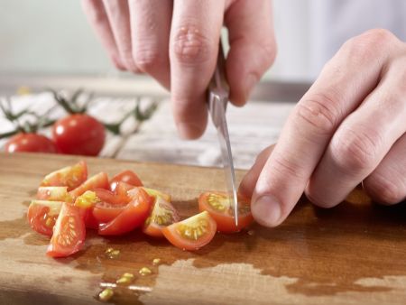 Gebackene Schafskäse-Päckchen Zubereitung Schritt 1 Gebackene Schafskäse-Päckchen Zubereitung Schritt 1