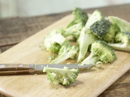 Gebratener Brokkoli Zubereitung Schritt 1 Gebratener Brokkoli Zubereitung Schritt 1