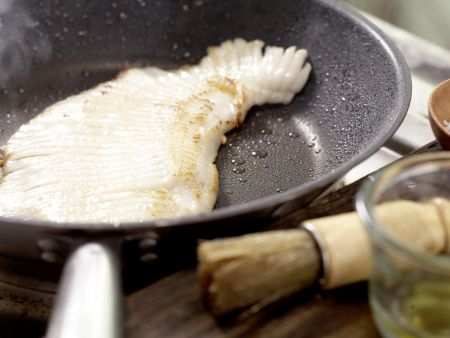 Gebratener Rochenflügel Zubereitung Schritt 6 Gebratener Rochenflügel Zubereitung Schritt 6