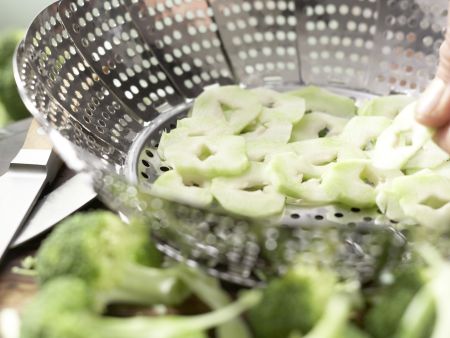 Gedämpfter Brokkoli Zubereitung Schritt 6 Gedämpfter Brokkoli Zubereitung Schritt 6