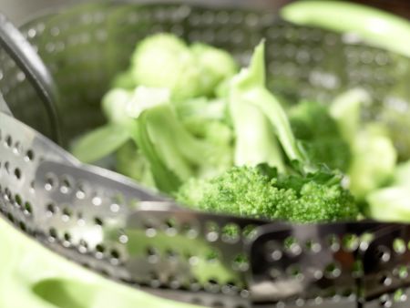 Gedämpfter Brokkoli Zubereitung Schritt 8 Gedämpfter Brokkoli Zubereitung Schritt 8