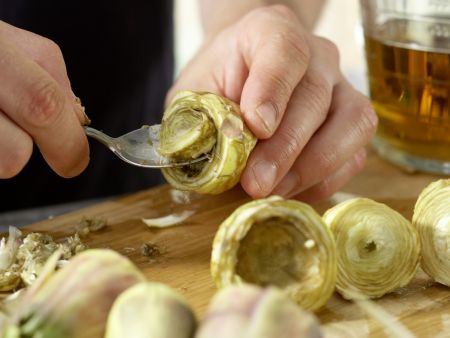 Gedünstete Artischocken Zubereitung Schritt 5 Gedünstete Artischocken Zubereitung Schritt 5