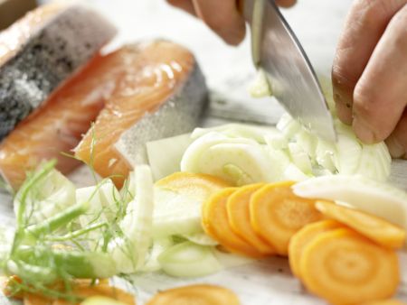 Gedünstete Lachssteaks Zubereitung Schritt 4 Gedünstete Lachssteaks Zubereitung Schritt 4