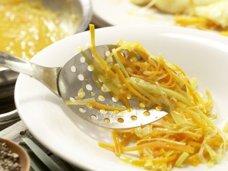 Gedünstete Steinbuttschnitte Zubereitung Schritt 7 Gedünstete Steinbuttschnitte Zubereitung Schritt 7