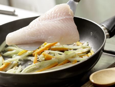 Gedünstetes Fischfilet Zubereitung Schritt 4 Gedünstetes Fischfilet Zubereitung Schritt 4
