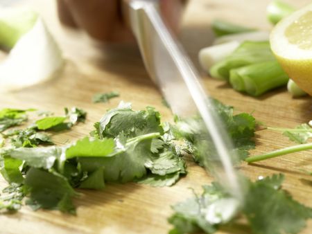 Geeiste Melonen-Gurken-Suppe Zubereitung Schritt 5 Geeiste Melonen-Gurken-Suppe Zubereitung Schritt 5
