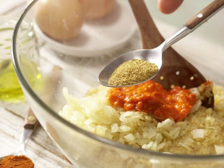 Geflügel-Bulgur-Bällchen Kicker Zubereitung Schritt 4 Geflügel-Bulgur-Bällchen Kicker Zubereitung Schritt 4