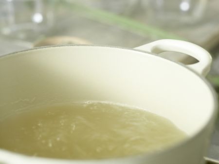 Geflügelbrühe Zubereitung Schritt 9 Geflügelbrühe Zubereitung Schritt 9