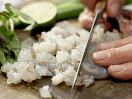 Gefüllte Hähnchenflügel Zubereitung Schritt 2 Gefüllte Hähnchenflügel Zubereitung Schritt 2