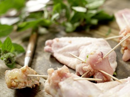 Gefüllte Hähnchenflügel Zubereitung Schritt 5 Gefüllte Hähnchenflügel Zubereitung Schritt 5